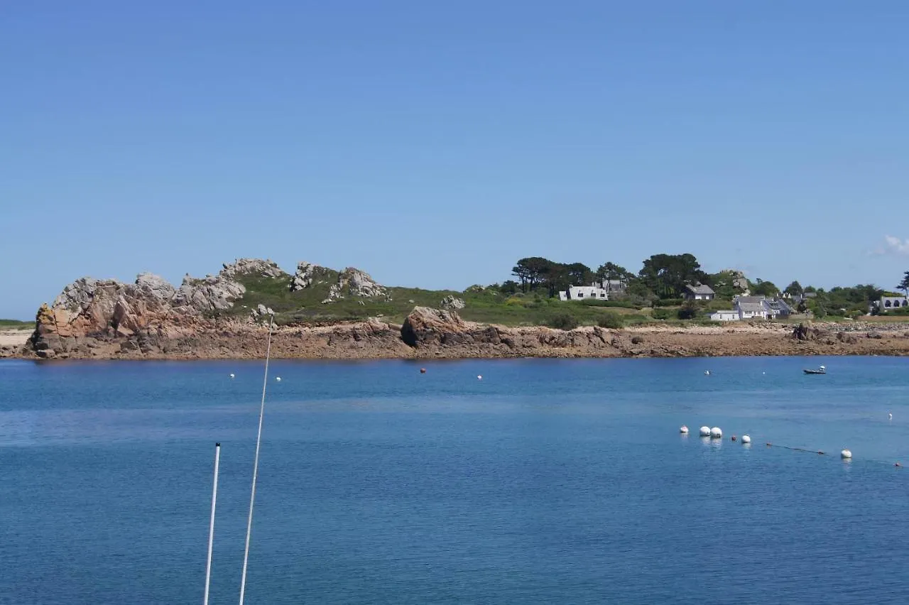 Appartement Proche Bord De Mer Plougasnou